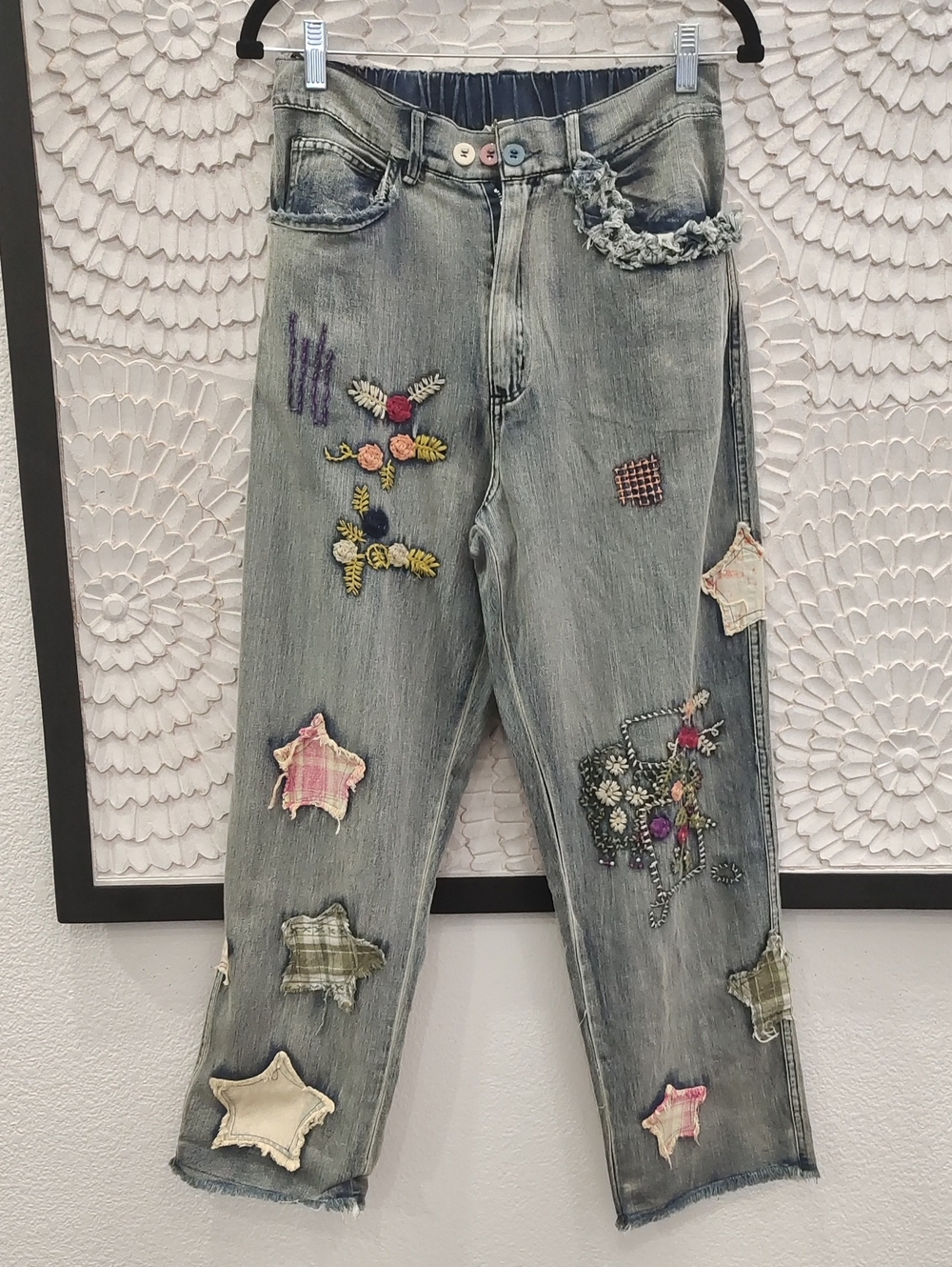 Embroidered Patchwork Vintage Wash Women’s Jeans - Blue - Picture 3 of 8